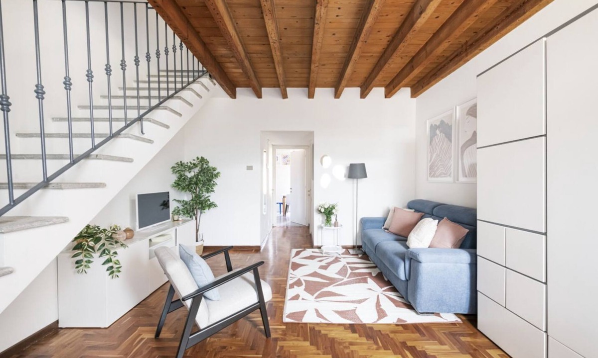 Guastalla Apartment | Easylife - Elegance on two levels in Porta Romana