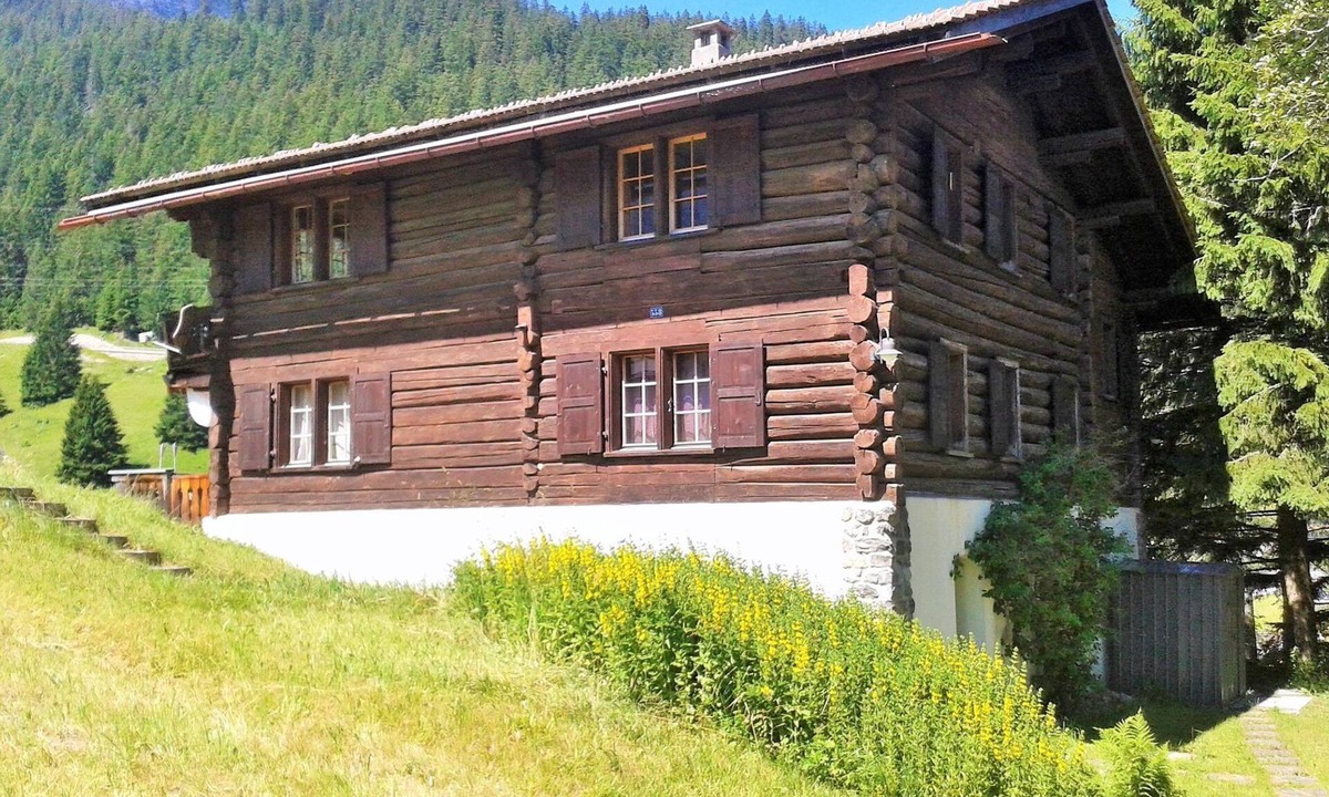 Klosters-Serneus Apartment | Egga Hus Appartement/Fewo, Dusche oder Bad, WC 3½-Zimmerwohnung by Interhome