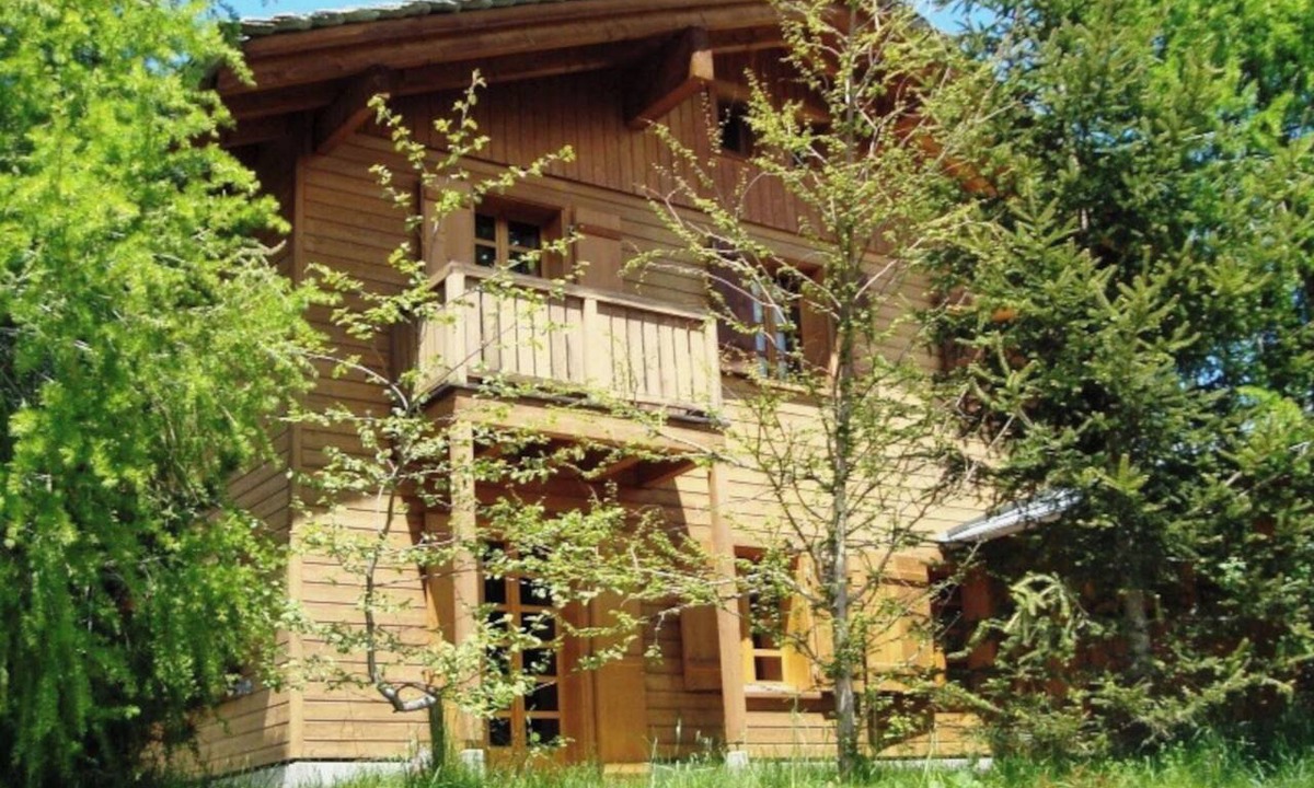 Lumnezia Apartment | Ferienhaus Casa Larisch, Lumbrein, (Lumbrein), 48003B by Interhome