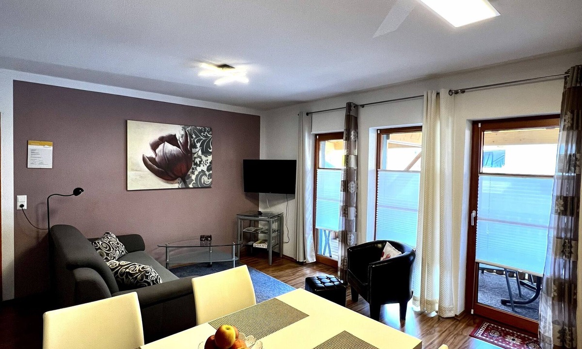 Bermatingen Apartment | Fully equipped vacation apartment 5km from Lake Constance in a rural location