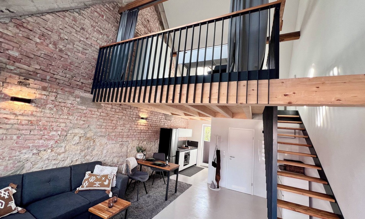 Immendingen Apartment | Gallery 36 – modern and new – a warm welcome – corporate clients welcome too