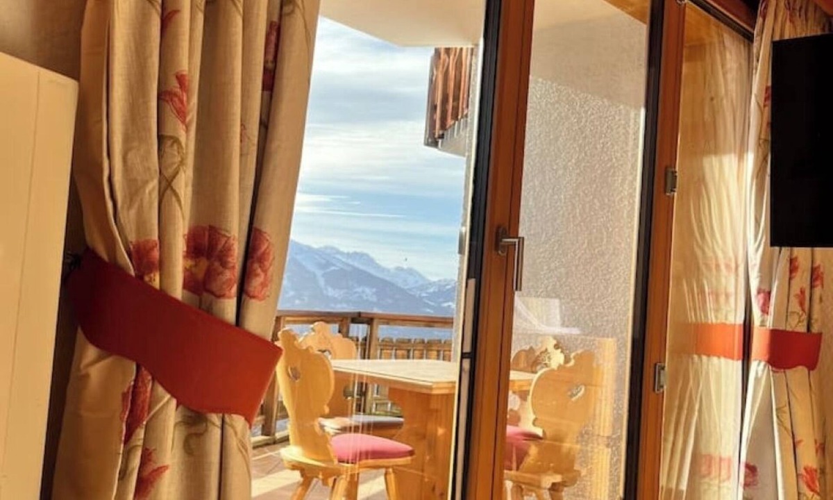 Villars-sur-Ollon Apartment | Grande Studio in the Clouds