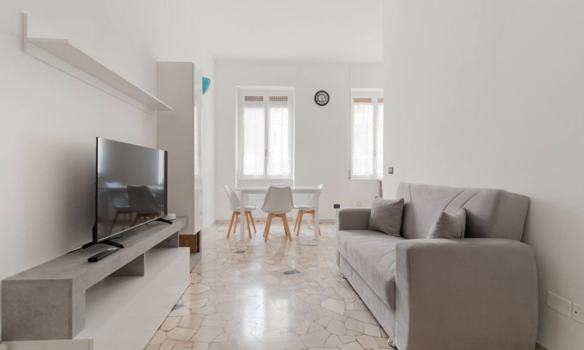 Cagnola Apartment | GuestHost - Cozy 45m2 apartment, ideal for 3 people, located on the ground floor of a building.The accommodation is located within the Varesina district, a popular, multi-ethnic and constantly evolving neighborhood, which maintains a historical link with