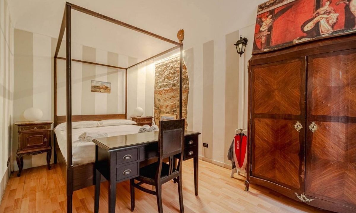 Historic Centre Apartment | GuestHost - Cozy and elegant apartment that can accommodate up to 4 people, located in city center, a 13 minute walk from Porta Nuova railway and metro station, and 10 minutes walk from Piazza Vittorio Veneto, Valentino Park and the renowned Via Lagrange