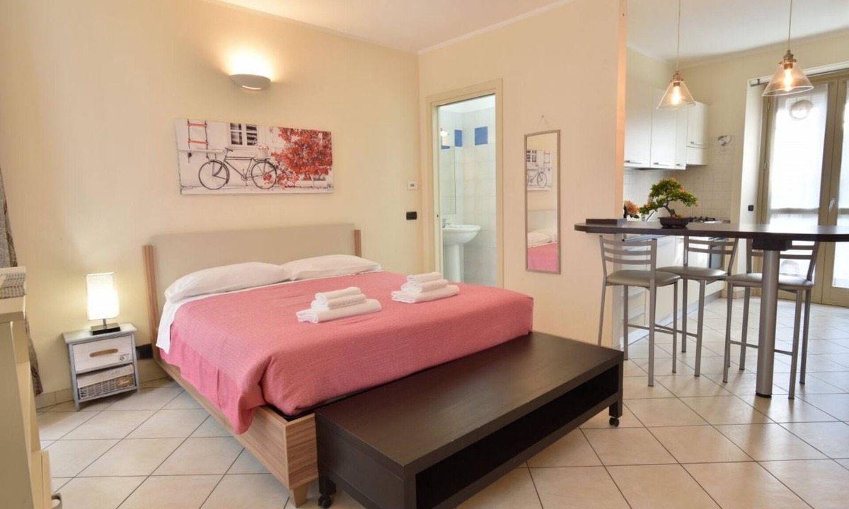San Donato Apartment | GuestHost - Modern studio apartment perfect for 3 people and equipped with every comfort is located a few meters from Piazza Statuto, from where the famous Via Garibaldi starts, a pedestrian street in the center of Turin. In 10 minutes on foot you can al