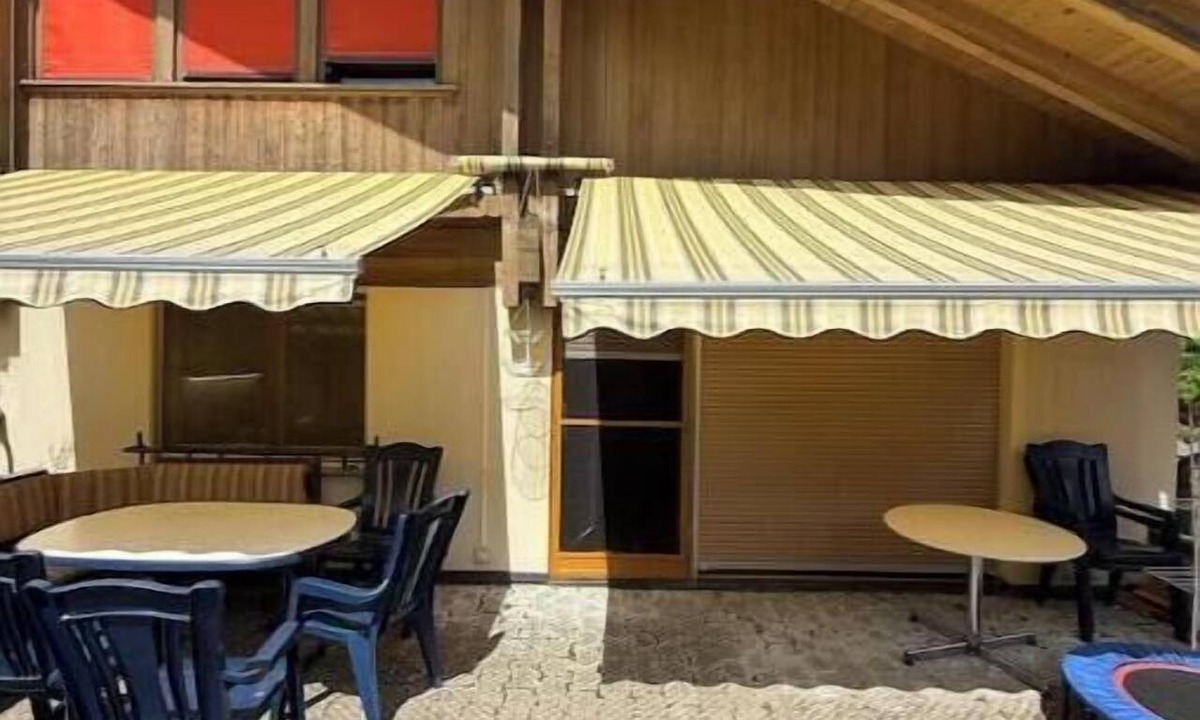 Wimmis Apartment | Happy Life: 3 minutes from Wimmis, 20 minutes from Interlaken, 10 minutes from Thun