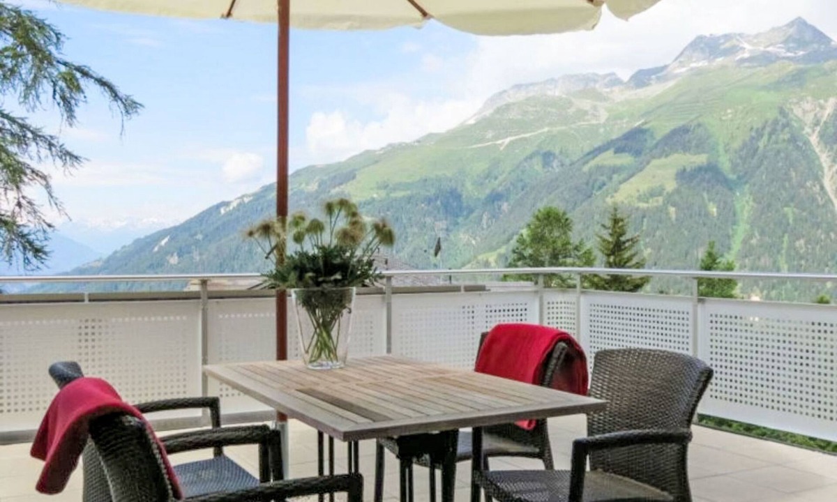 Bellwald Apartment | Haus zum Alpenblick - Finsteraahorn by Interhome