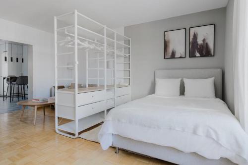 Hard Apartment | Hazel Suite · Kreis 4