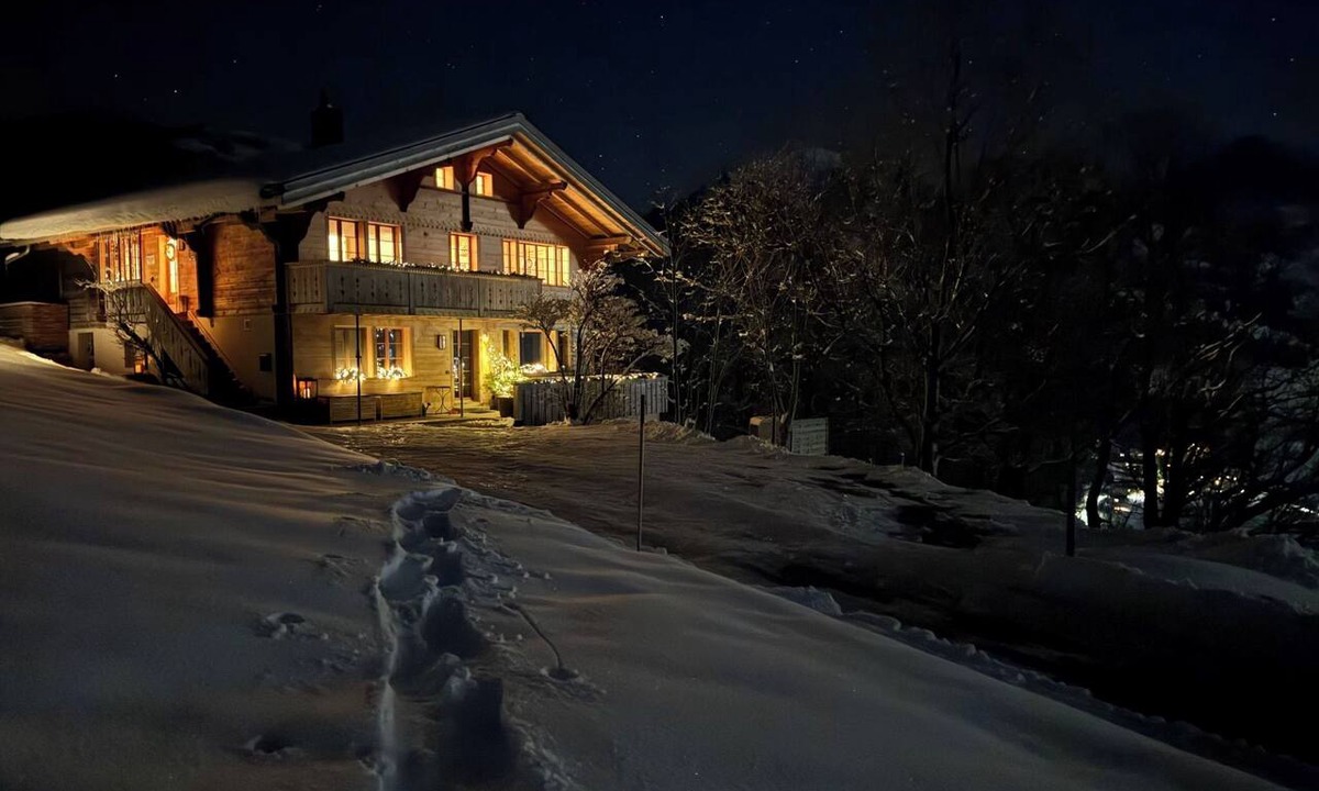 Zweisimmen Apartment | Heimersberg Appartement/Fewo, Bad, WC 3-Bettwohnung by Interhome