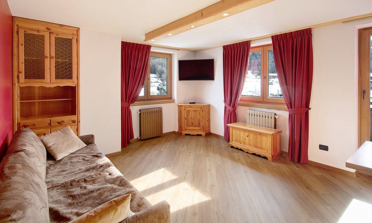 San Rocco Apartment | Holiday Apartment "Casa San Rocco n 37" with Mountain View, Balcony & Wi-Fi