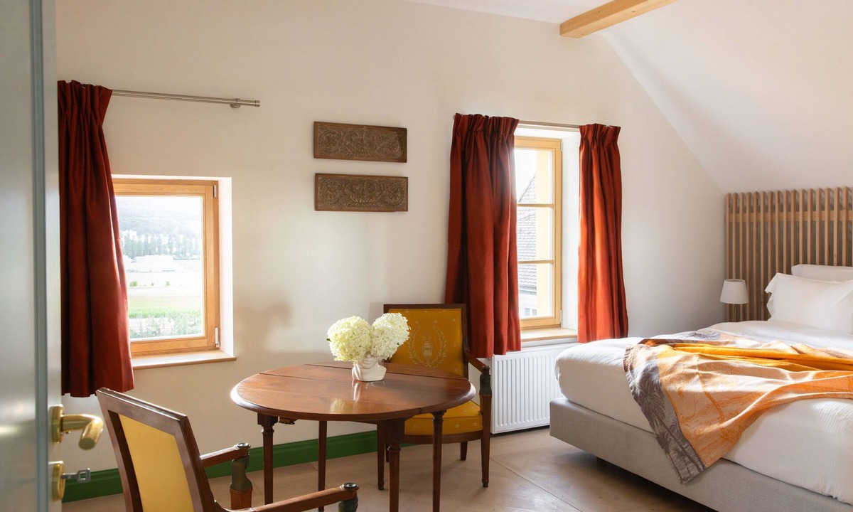 Marnand Other | Holiday flat "Grand Appartement"