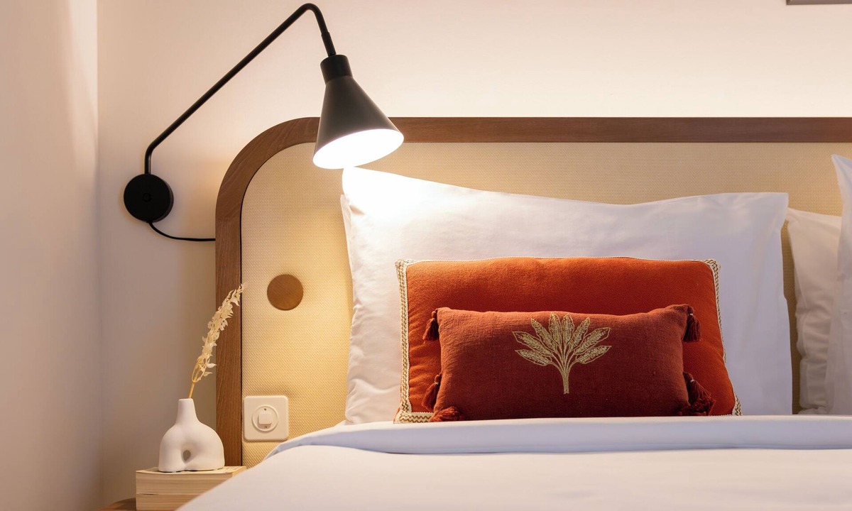 Les Eaux-Vives Hotel | HOOD Hôtel