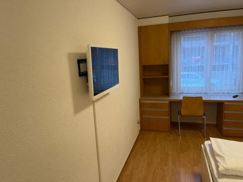 Zuchwil Hostel | HoStel Self Check-In Solothurn