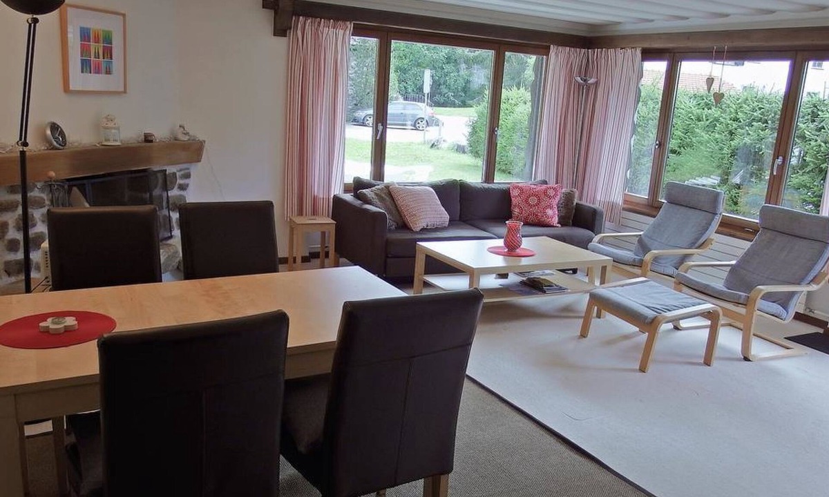 Klosters-Serneus Apartment | Hus Radaz EG Appartement/Fewo, Dusche oder Bad, WC 2½-Zimmerwohnung by Interhome