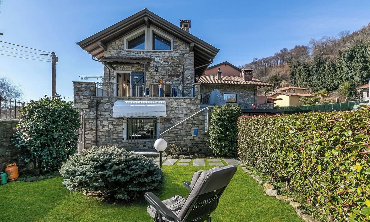 Nebbiuno Apartment | Il Borgo Del Vergante Casa Maria AC Terrace and Garden, Nebbiuno, Italy