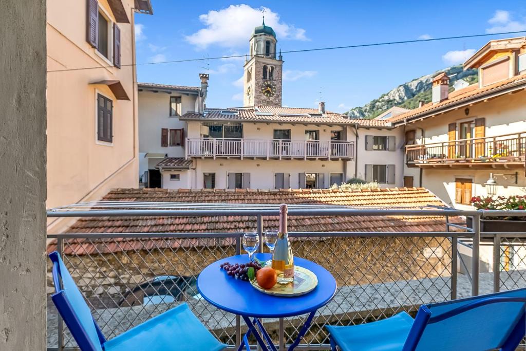 Torbole sul Garda Apartment | Kirribilli House - Central Nago Torbole with Mountain View - Happy Rentals