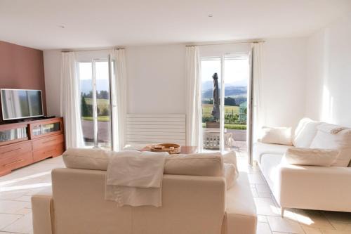 Cottens Ski Chalet | La Belle Ferme