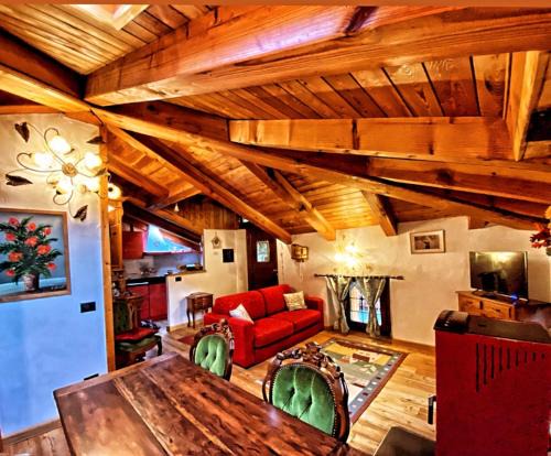 Pallusieux Apartment | La Maison de Julie