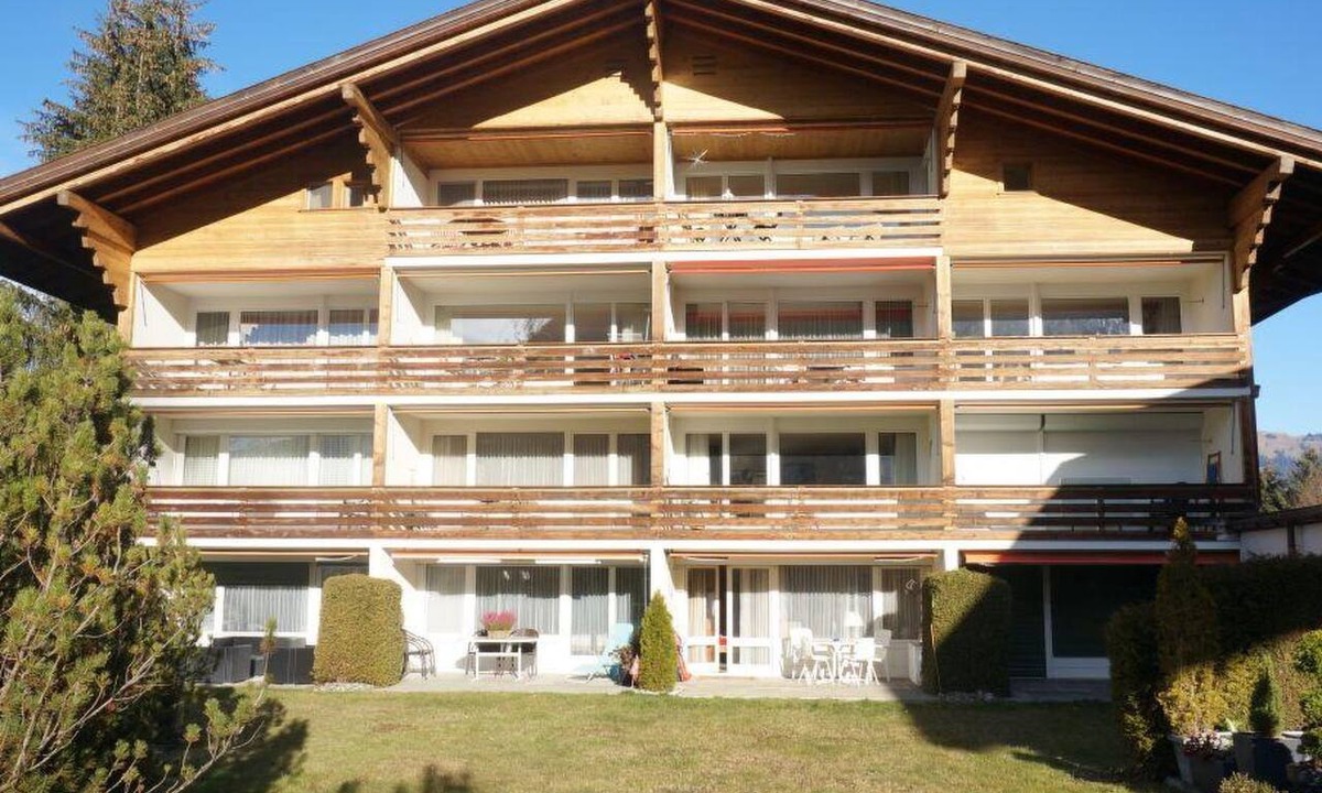 Gstaad Apartment | La Sarine 13 Studio, Dusche oder Bad, WC 2-Bettwohnung by Interhome