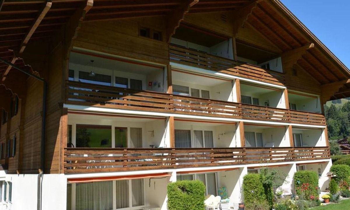 Gstaad Apartment | La Sarine 20 Appartement/Fewo, Dusche oder Bad, WC 4-Bettwohnung by Interhome