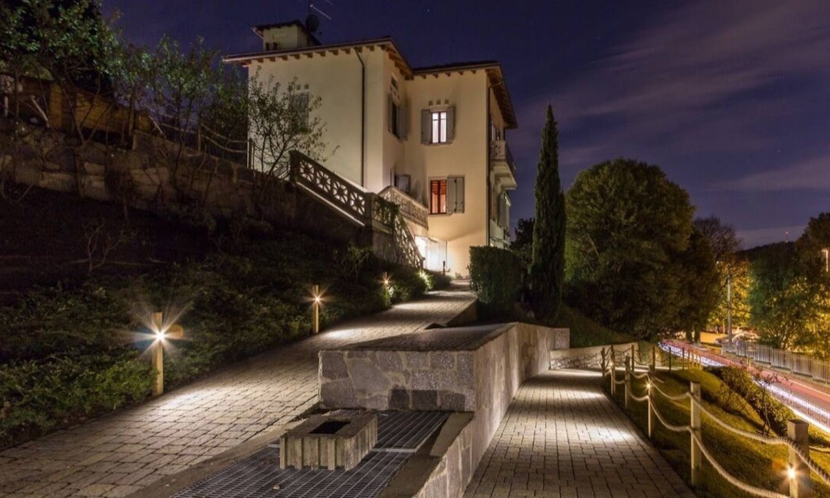 Como House | LA VILLA vacation home, quiet neighborhood near the historic center of Como