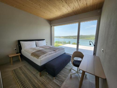 Beinwil am See House | Lakeview Guest Rooms with huge rooftop terrace