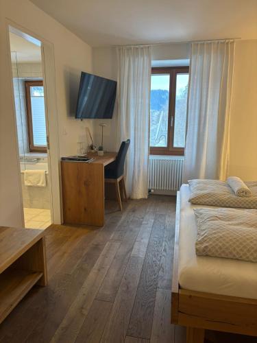 Castrisch Hotel | Landgasthof zum Glenner