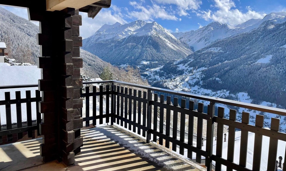 St. Luc Apartment | Large authentic apartment with terrace and view of the MatterhornOutside: 2-room apartment, for 2 pe