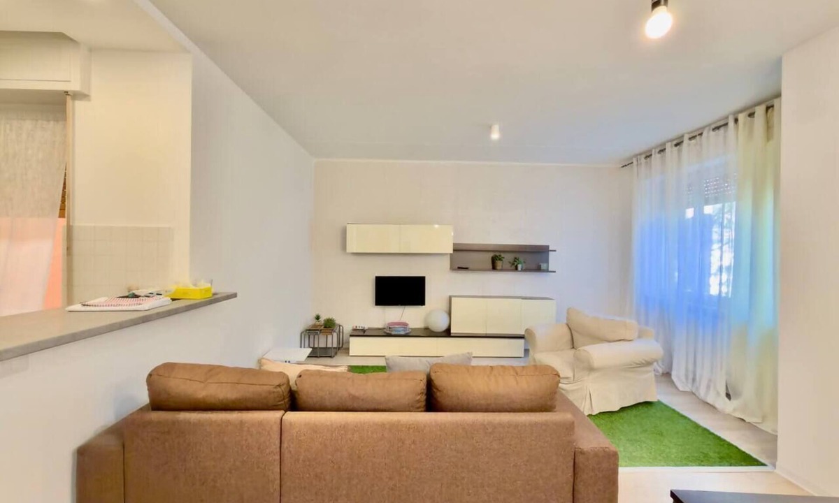 Sesto Calende Apartment | Leonardo Academy Hub: Comfort and Space in the Center