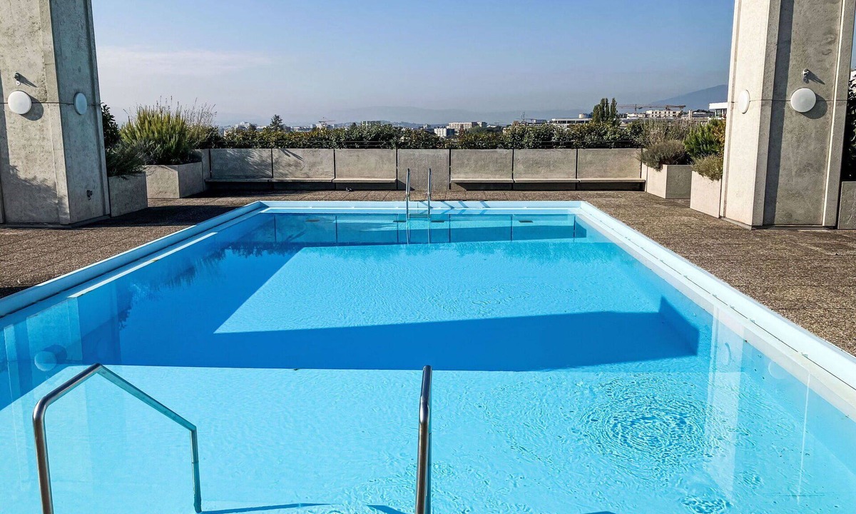 Le Bouchet Apartment | Lovely apartment for 6 people with pool, WIFI, TV, balcony and panoramic view