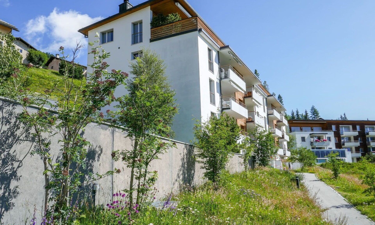 Samedan Apartment | Lovely apartment for 4 guests with WIFI, TV, balcony and pets allowed
