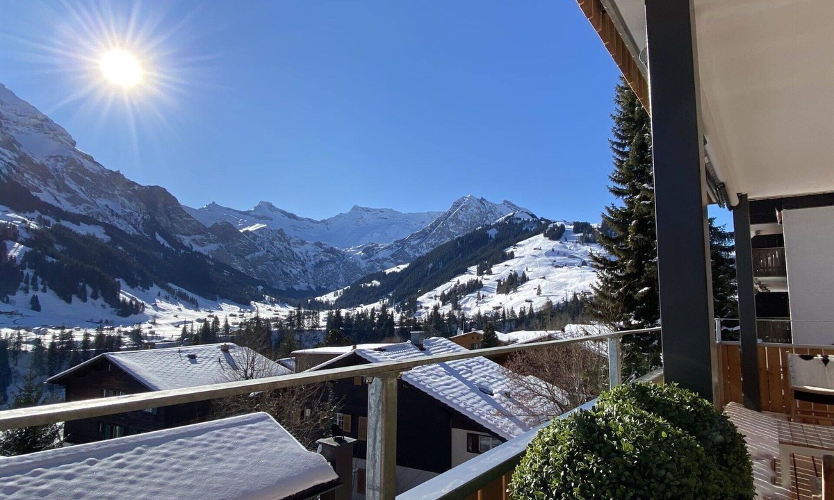 Adelboden Apartment | Lovely apartment for 6 people with WIFI, TV and balcony