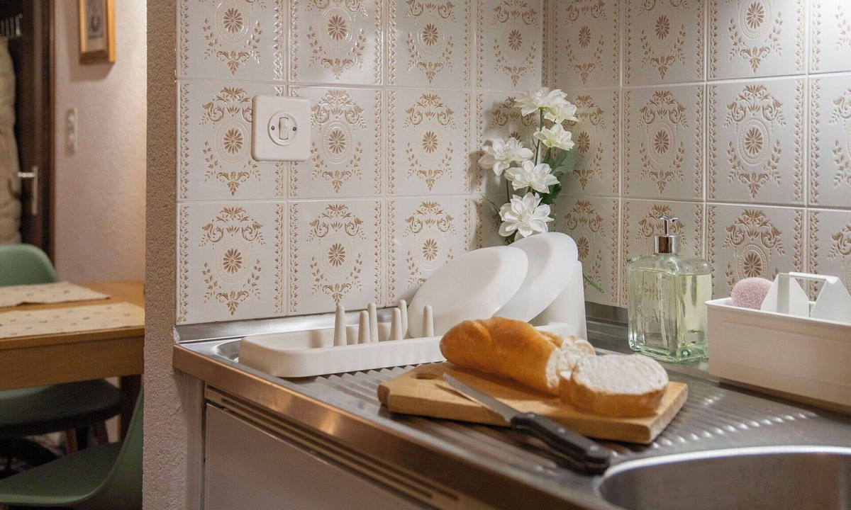 Ovronnaz Apartment | Lovely apartment for 2 people with WIFI, TV and balcony