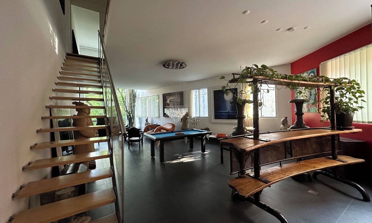 Lausanne Center Apartment | Luxury Duplex with Rooftop & Cathedral View – Central Lausanne
