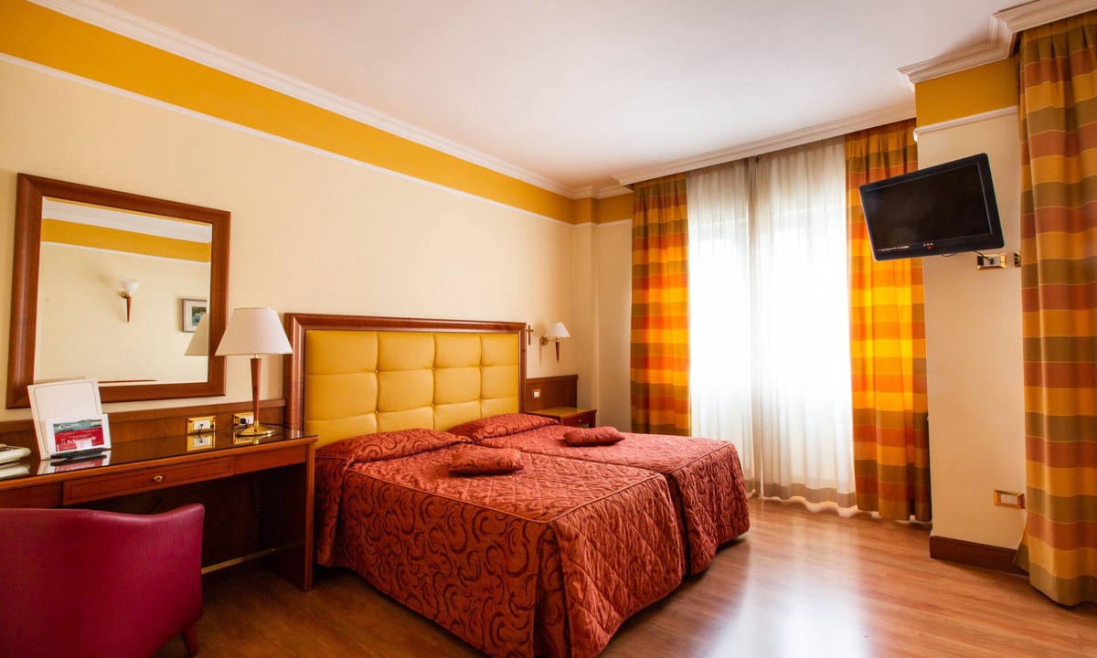 Intra Hotel | LVG Hotel Collection - Il Chiostro