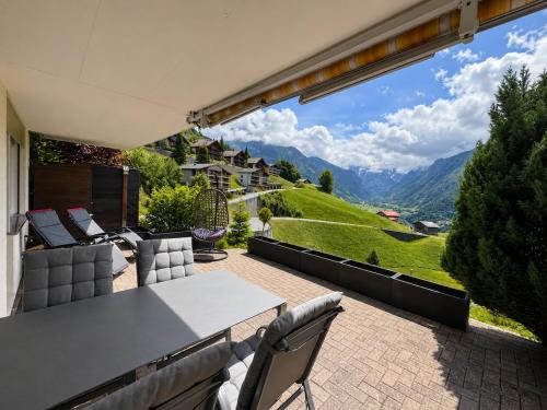 Engelberg Apartment | Moderne Wohnung mit sonniger Terrasse, Blick auf die Berge und das Engelbergertal