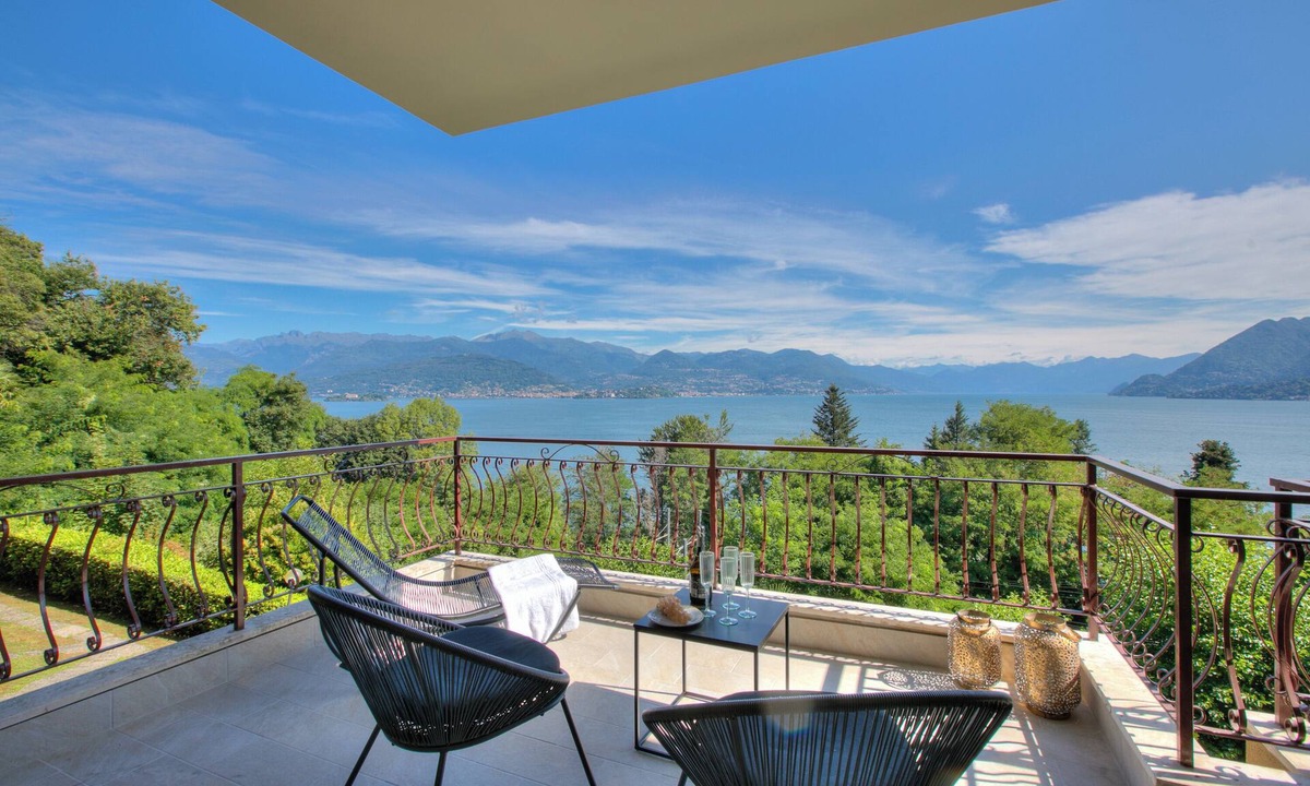 Stresa Apartment | Mon Reve - Lake View Terrace and Pool, Stresa, Italy
