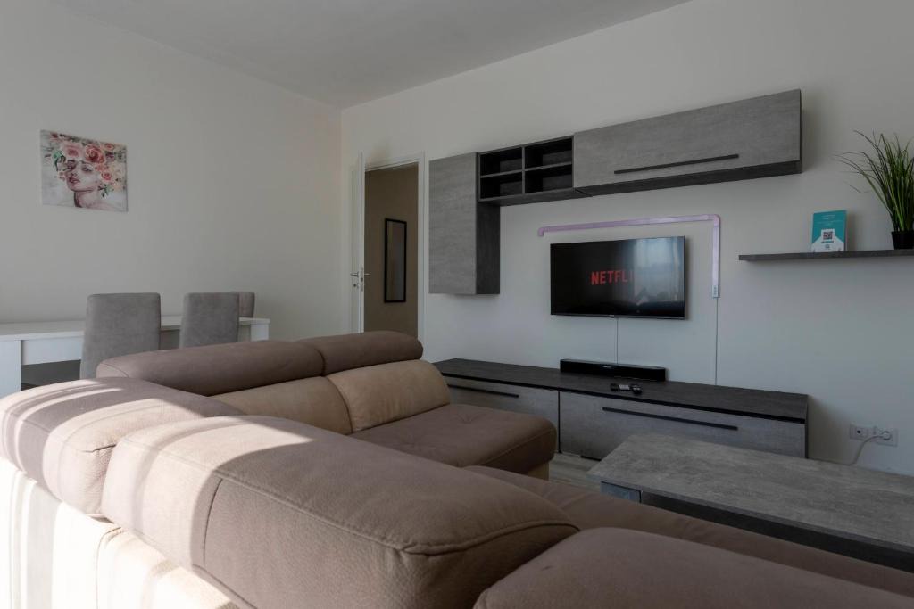Novara Apartment | Mountain View Apartment