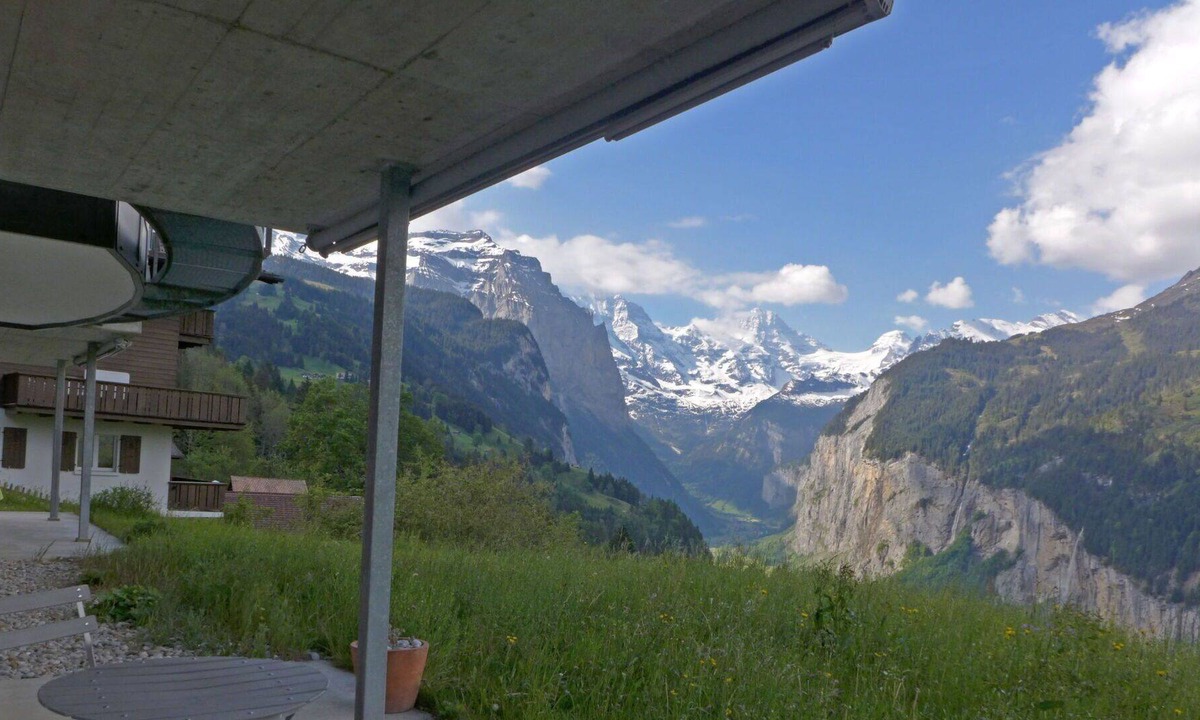Wengen Apartment | Nice apartment for 2 guests with WIFI, TV and patio