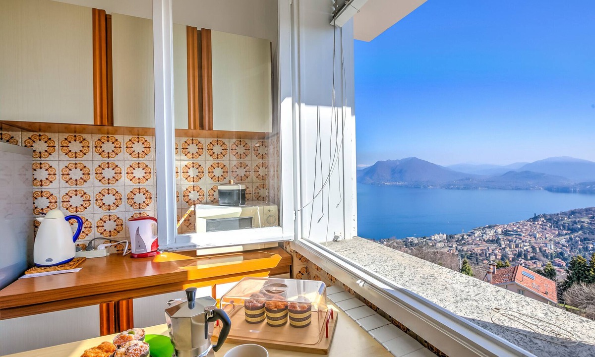 Levo Apartment | Nicoletta's Lake View Stresa