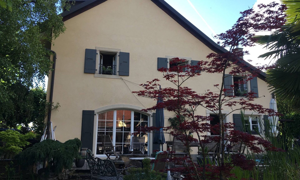 Buchillon House | Old farmhouse renovated with taste and charm/ 3 bedrooms and 2 bathrooms