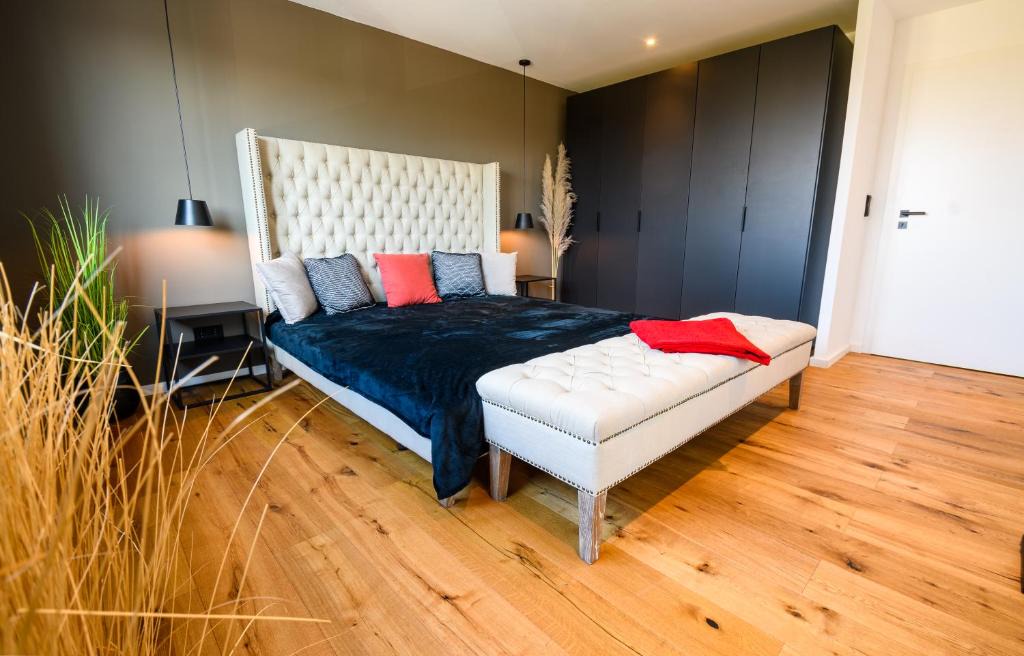 Prien am Chiemsee Apartment | OrangeHome Design Apartment zwischen See & Zentrum