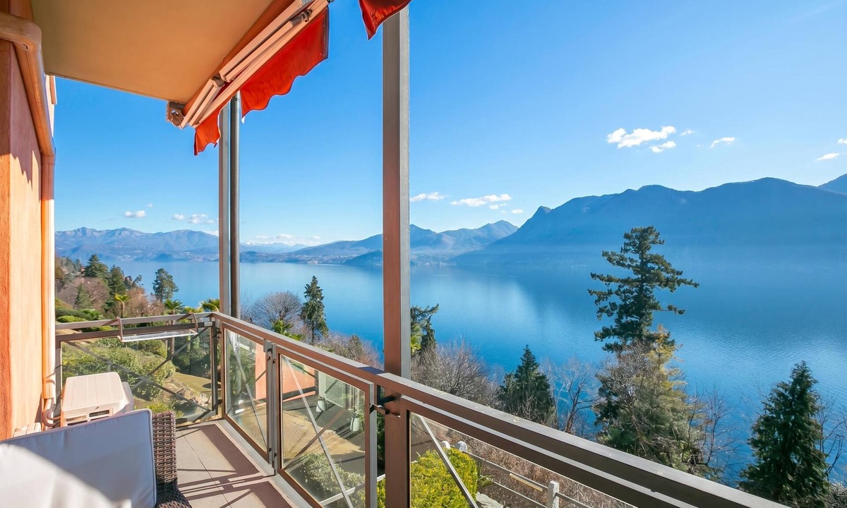 San Maurizio Apartment | Panorama Lake View Apt + Pool & Beach, Ghiffa, Italy