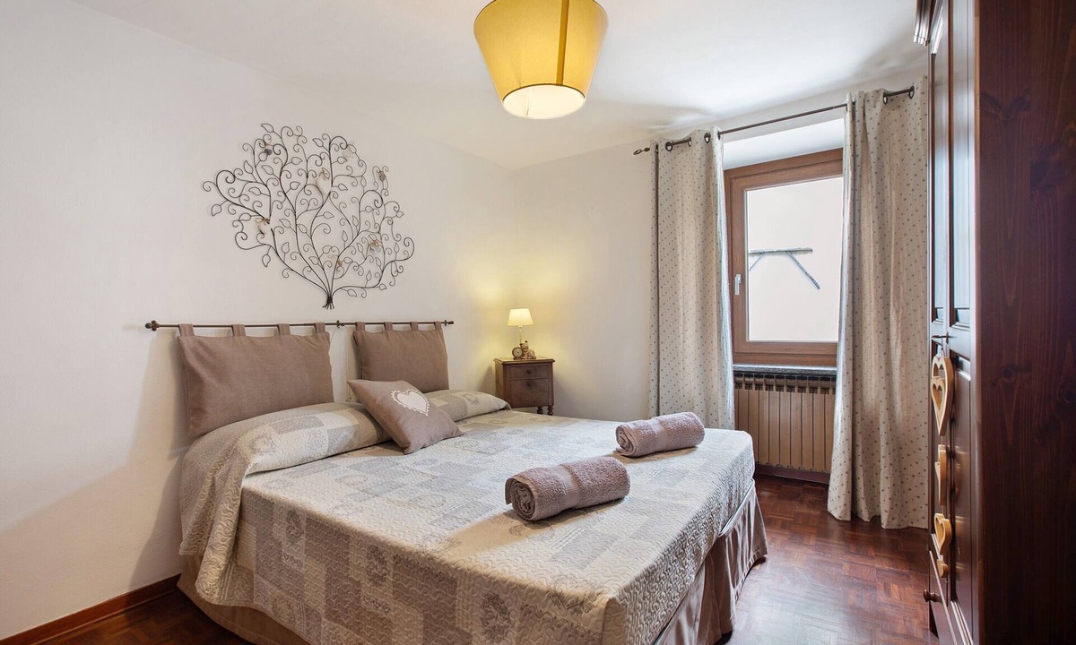 La Salle Apartment | Panoramic Apartment in the Heart of La Salle with Balcony and Fast Wi-Fi