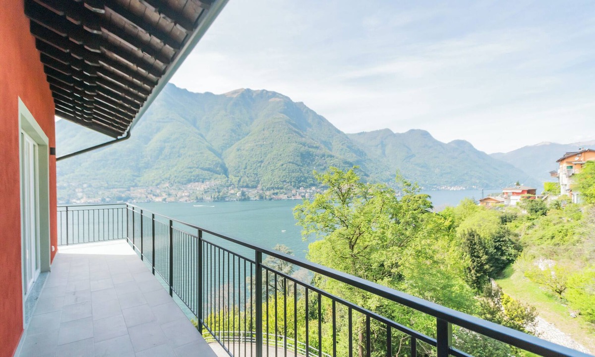 Pognana Lario Apartment | Panoramic Lake Orea Suite 01