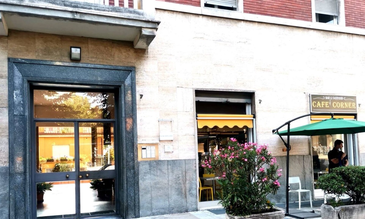 Parma City Centre Apartment | Parma Express: Apartment Front of Train Station & Parking