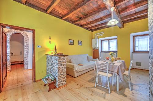 Brovello Apartment | Petit Coeur Dans L' Ancien Village in Brovello - Happy Rentals