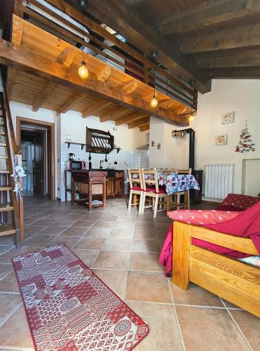 Periasc Apartment | Petit Royal - Maisons de Charme Valle d'Aosta - Appartamento per 6 persone - con Balcone, Giardino e Soppalco
