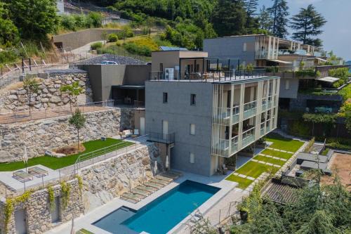 Como House | PureView Luxury Suites - AdultsOnly by Rent All Como