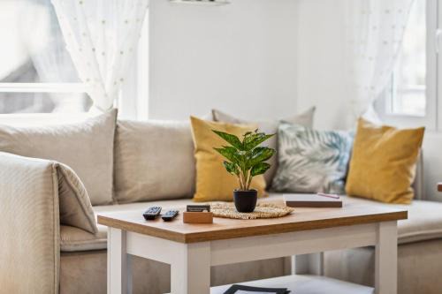 Luchsingen Apartment | ReMo I Alpenzauber Chalet 1 - 6 Personen I Bergblick, Nahe Braunwald - Badewanne, nahe Bahnhof und Parkplatz
